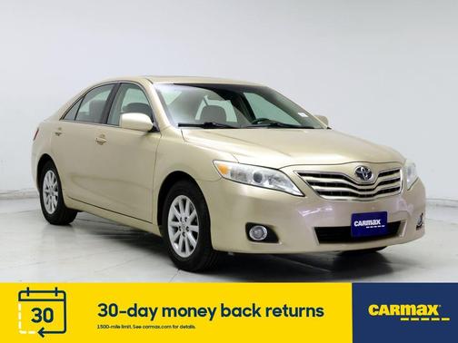 Photo 1 of 26 of 2010 Toyota Camry XLE