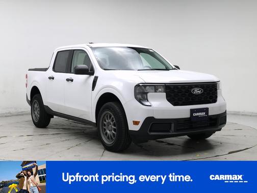 White 2025 Ford Maverick XLT