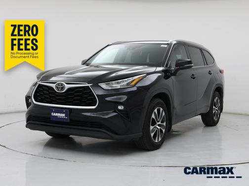 Black 2020 Toyota Highlander XLE