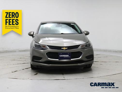 Gray 2017 Chevrolet Cruze LT
