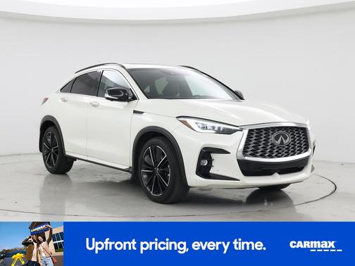 White 2022 INFINITI QX55 Essential