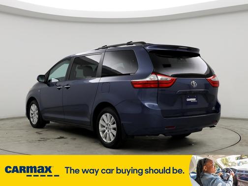 2017 Toyota Sienna XLE