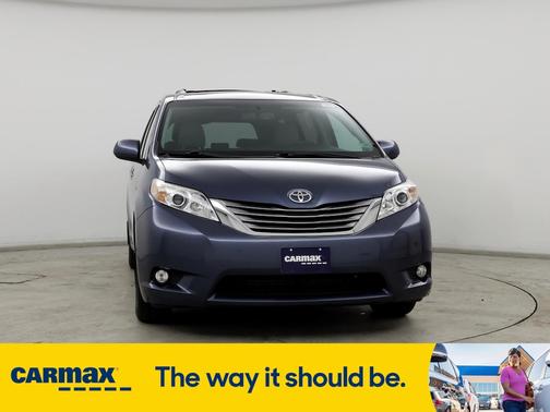 2017 Toyota Sienna XLE
