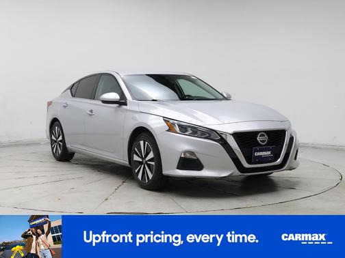 2022 Nissan Altima SV