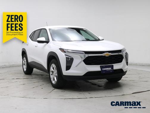 White 2024 Chevrolet Trax LS
