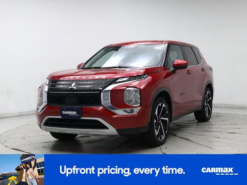 Red 2024 Mitsubishi Outlander SE