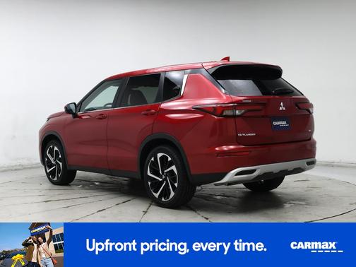 Red 2024 Mitsubishi Outlander SE