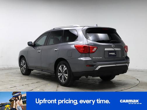 2020 Nissan Pathfinder SV