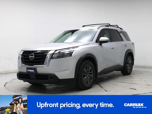 Silver 2022 Nissan Pathfinder SV