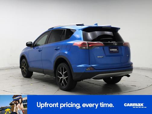 2017 Toyota RAV4 SE