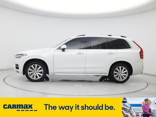 2017 Volvo XC90 T6 Momentum