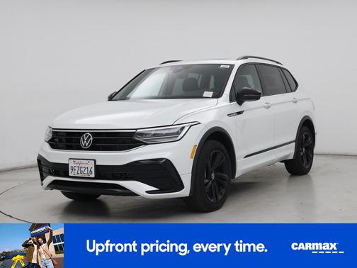 White 2023 Volkswagen Tiguan SE R-Line Black