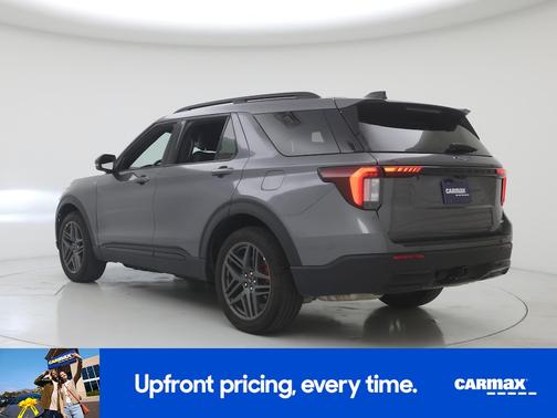 Gray 2025 Ford Explorer ST-Line