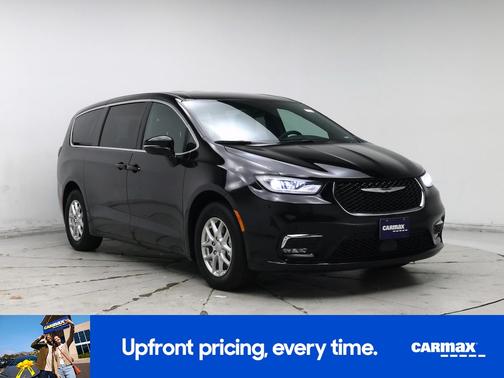 Black 2025 Chrysler Pacifica Select