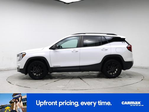 White 2023 GMC Terrain SLE