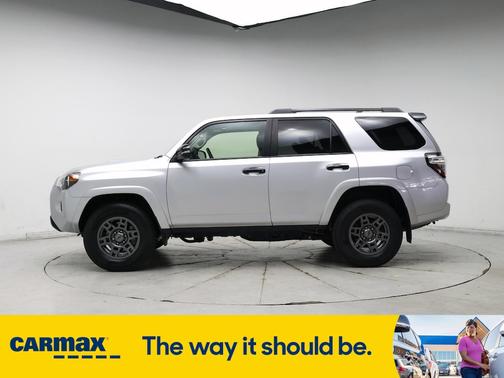 2020 Toyota 4Runner Venture
