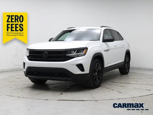 White 2022 Volkswagen Atlas Cross Sport SEL