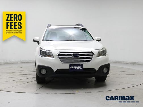 White 2015 Subaru Outback 3.6R Limited