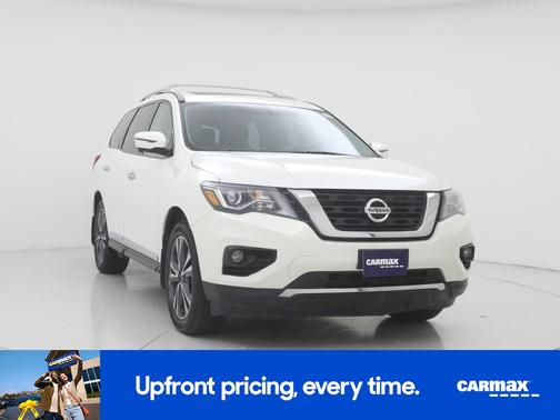 White 2018 Nissan Pathfinder Platinum