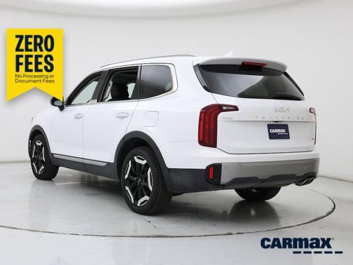 White 2025 Kia Telluride S
