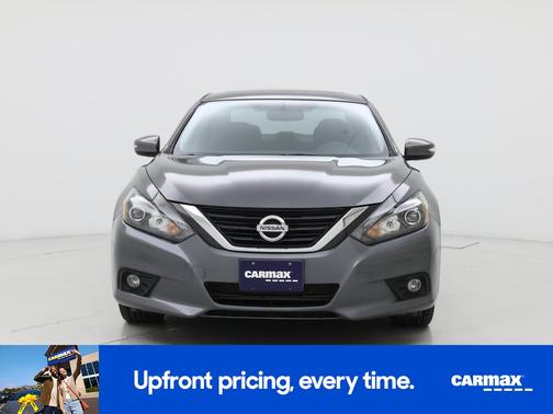 Gray 2016 Nissan Altima SL
