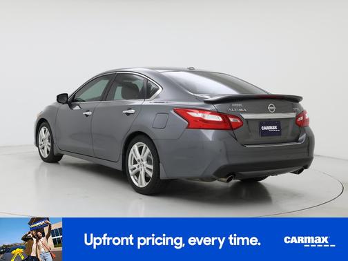 Gray 2016 Nissan Altima SL