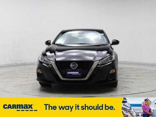 2022 Nissan Altima SR
