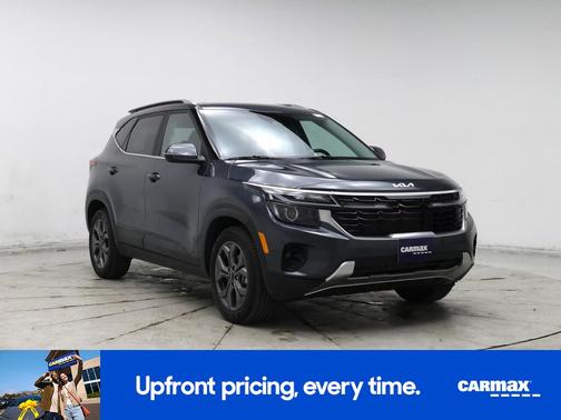 Gray 2024 Kia Seltos S
