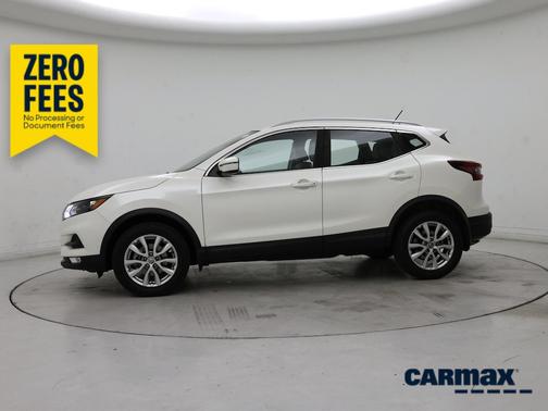 White 2020 Nissan Rogue Sport SV