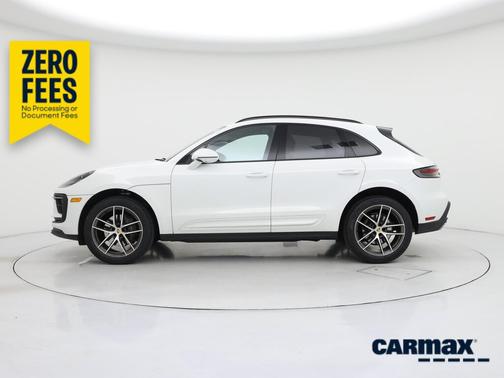 White 2023 Porsche Macan