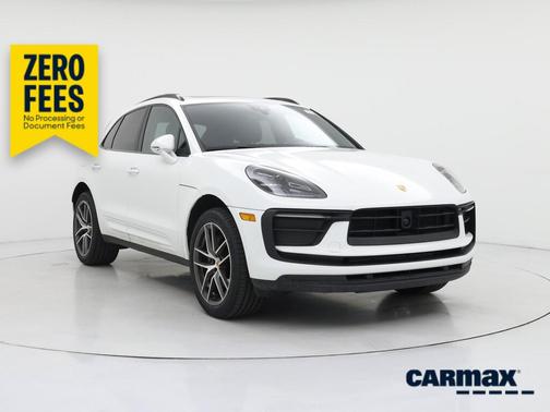 White 2023 Porsche Macan
