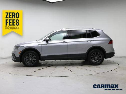 Gray 2023 Volkswagen Tiguan SE