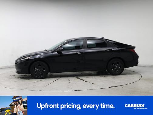 Black 2023 Hyundai ELANTRA SEL