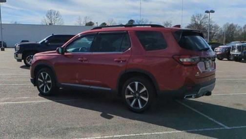 2025 Honda Pilot Touring 8-Passenger