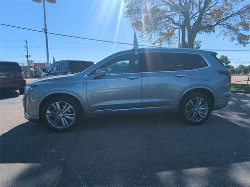 2025 Cadillac XT6 Premium Luxury FWD