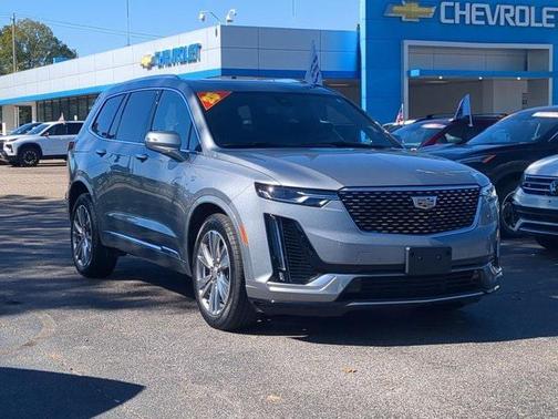 2025 Cadillac XT6 Premium Luxury FWD