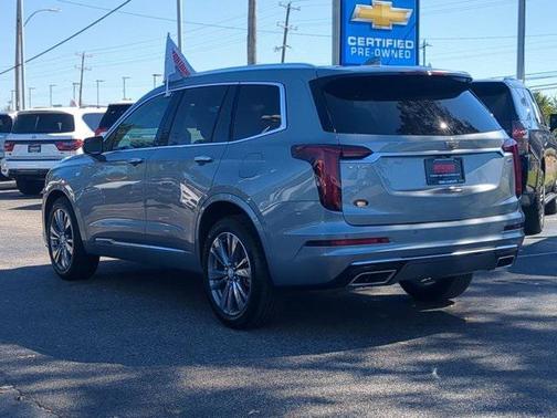 2025 Cadillac XT6 Premium Luxury FWD