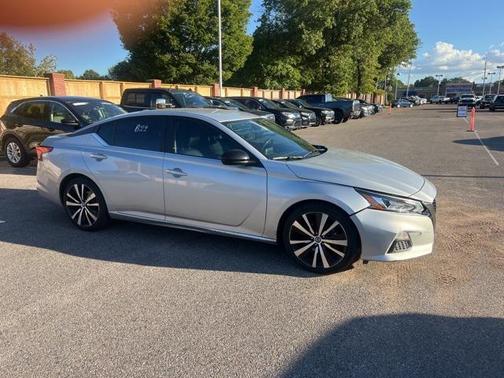 2021 Nissan Altima SR FWD