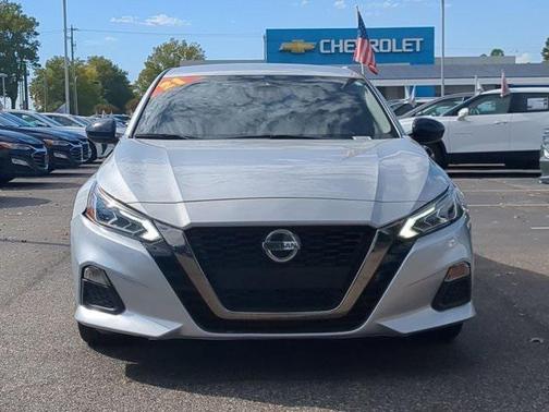 2021 Nissan Altima SR FWD