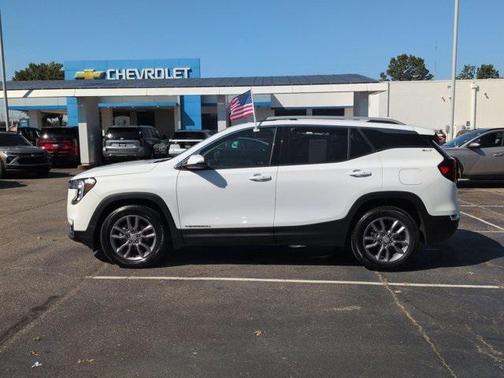 2023 GMC Terrain SLT