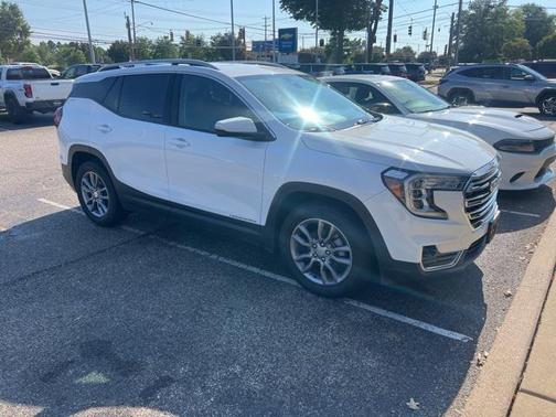 2023 GMC Terrain SLT