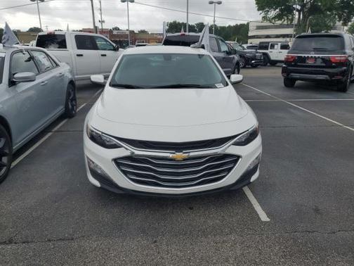 2022 Chevrolet Malibu FWD LT