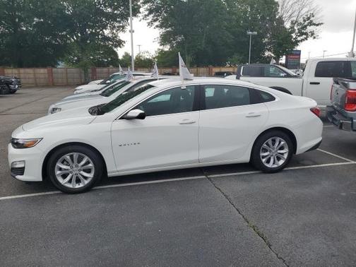 2022 Chevrolet Malibu FWD LT