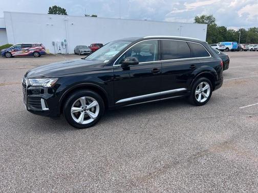 2024 Audi Q7 45 Premium Plus