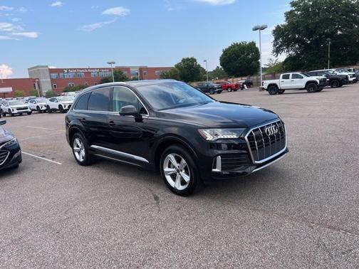 2024 Audi Q7 45 Premium Plus