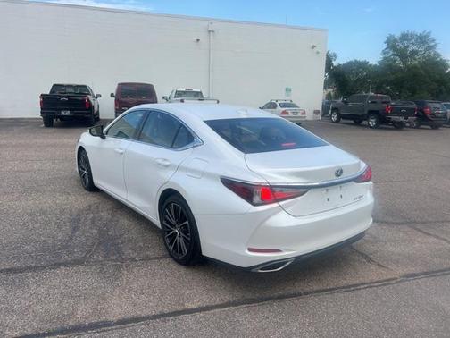 2022 Lexus ES 350 Base