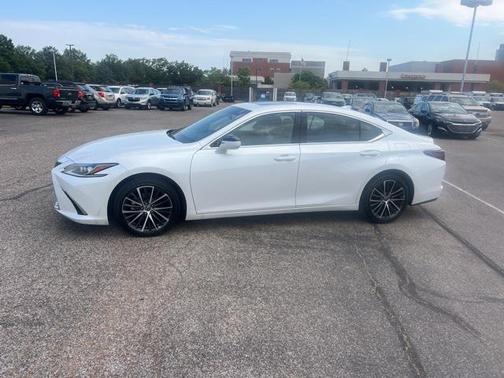 2022 Lexus ES 350 Base