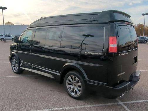 2024 Chevrolet Express 2500 RWD 2500 Regular Wheelbase WT