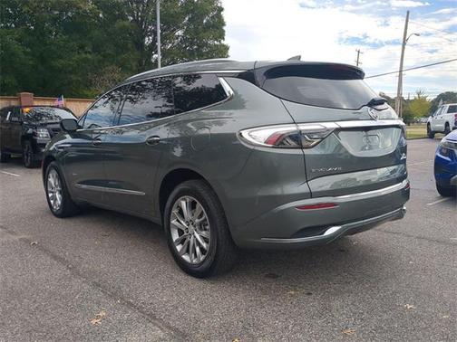 2022 Buick Enclave FWD Avenir