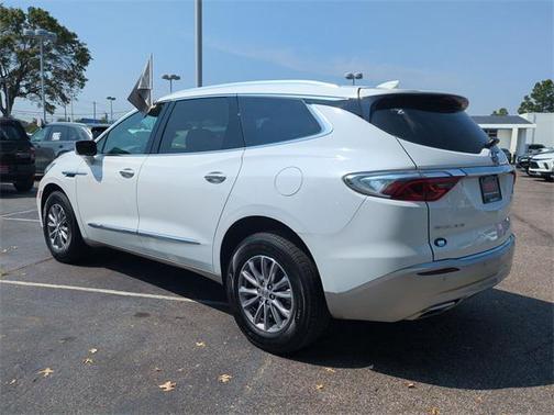 2023 Buick Enclave Essence FWD